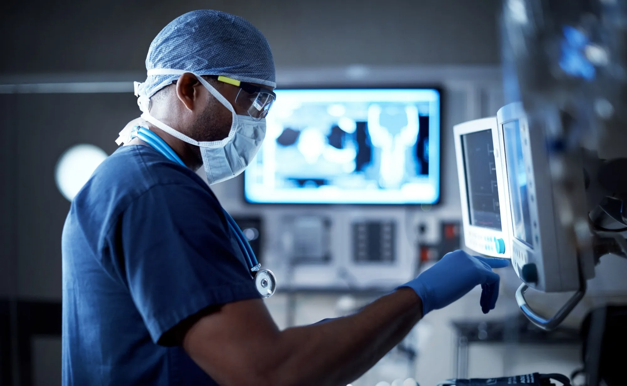 Image of Surgeon in theatre